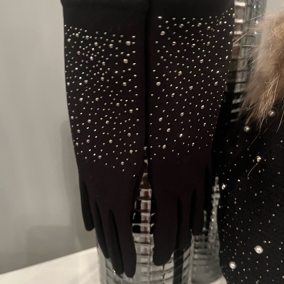 Brand 🎁New un worn in the package, Simon Chang , sparkling hat and gloves set🎁 - Picture 11 of 17